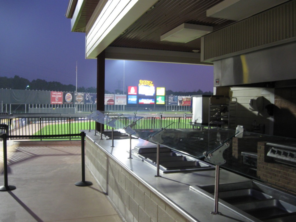 Waldorf – Regency Furniture Stadium